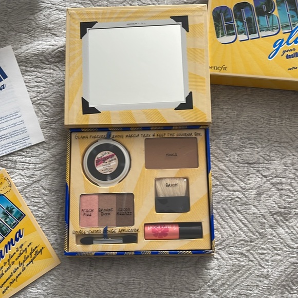 BENEFIT MAKEUP - Picture 3 of 6